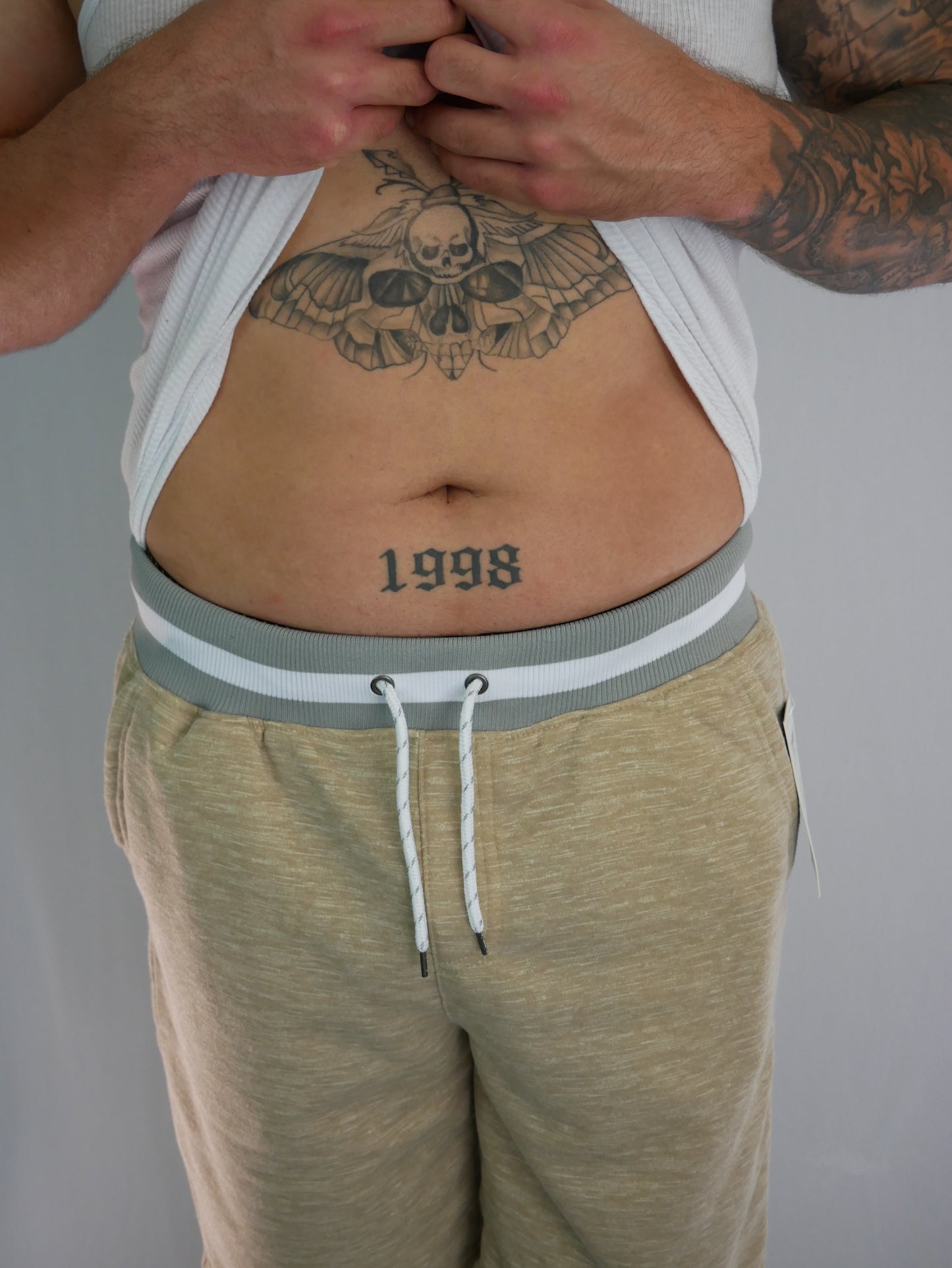 COMPANY 81 SPORTS SHORTS (SAND)/NEW