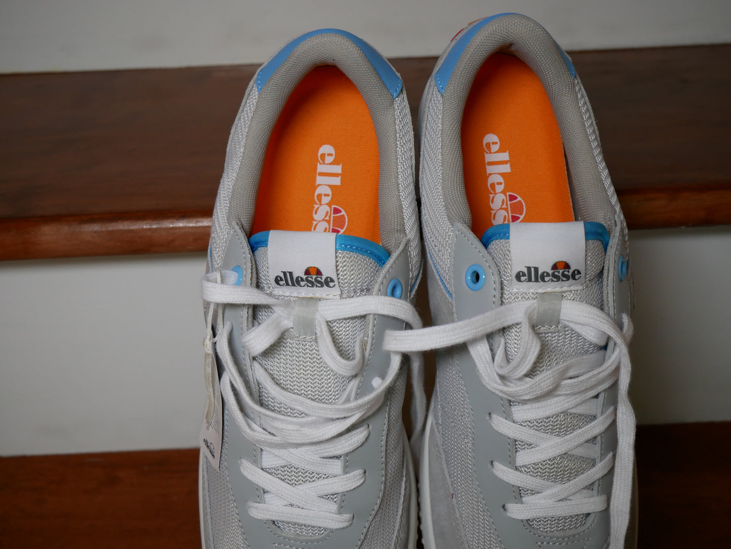 ELLESSE LOW TOP SNEAKERS (GRAY)/ NEW