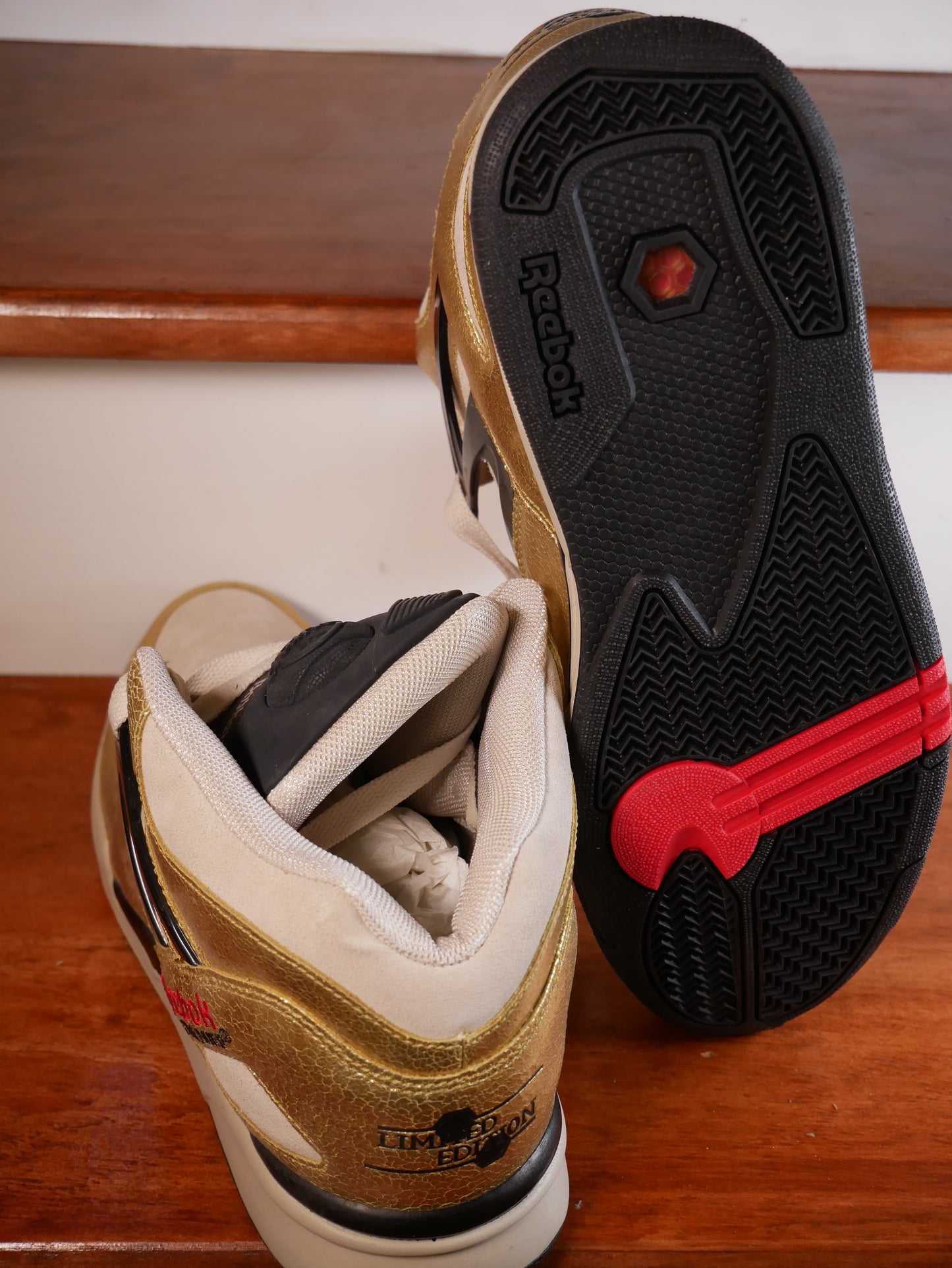 REEBOK THE PUMP HIGH-TOP LIMITED EDITION SNEAKERS (GOLD)/NEW