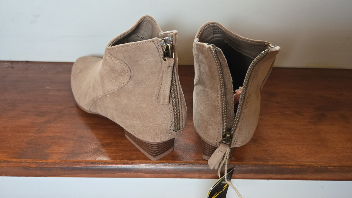 seven7 SUEDE ANKLE BOOTS (CAMEL)/NEW