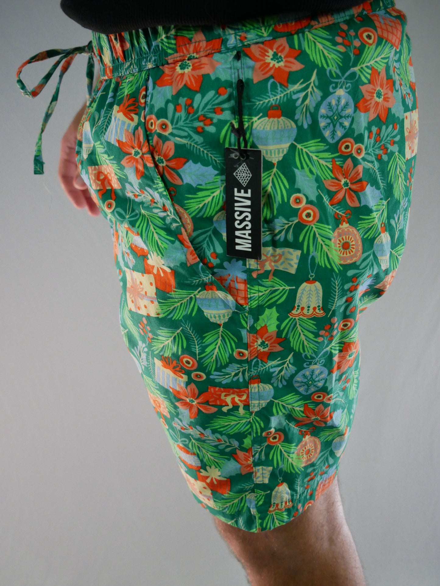 MASSIVE  CASUAL SHORTS (GREN/PEACH)/NEW