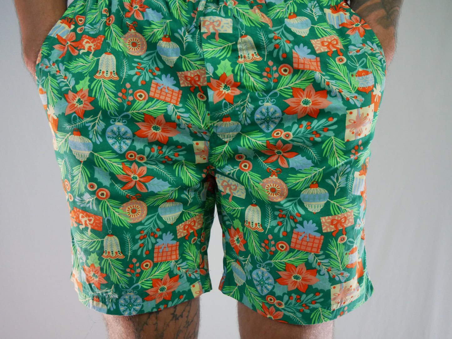 MASSIVE  CASUAL SHORTS (GREN/PEACH)/NEW