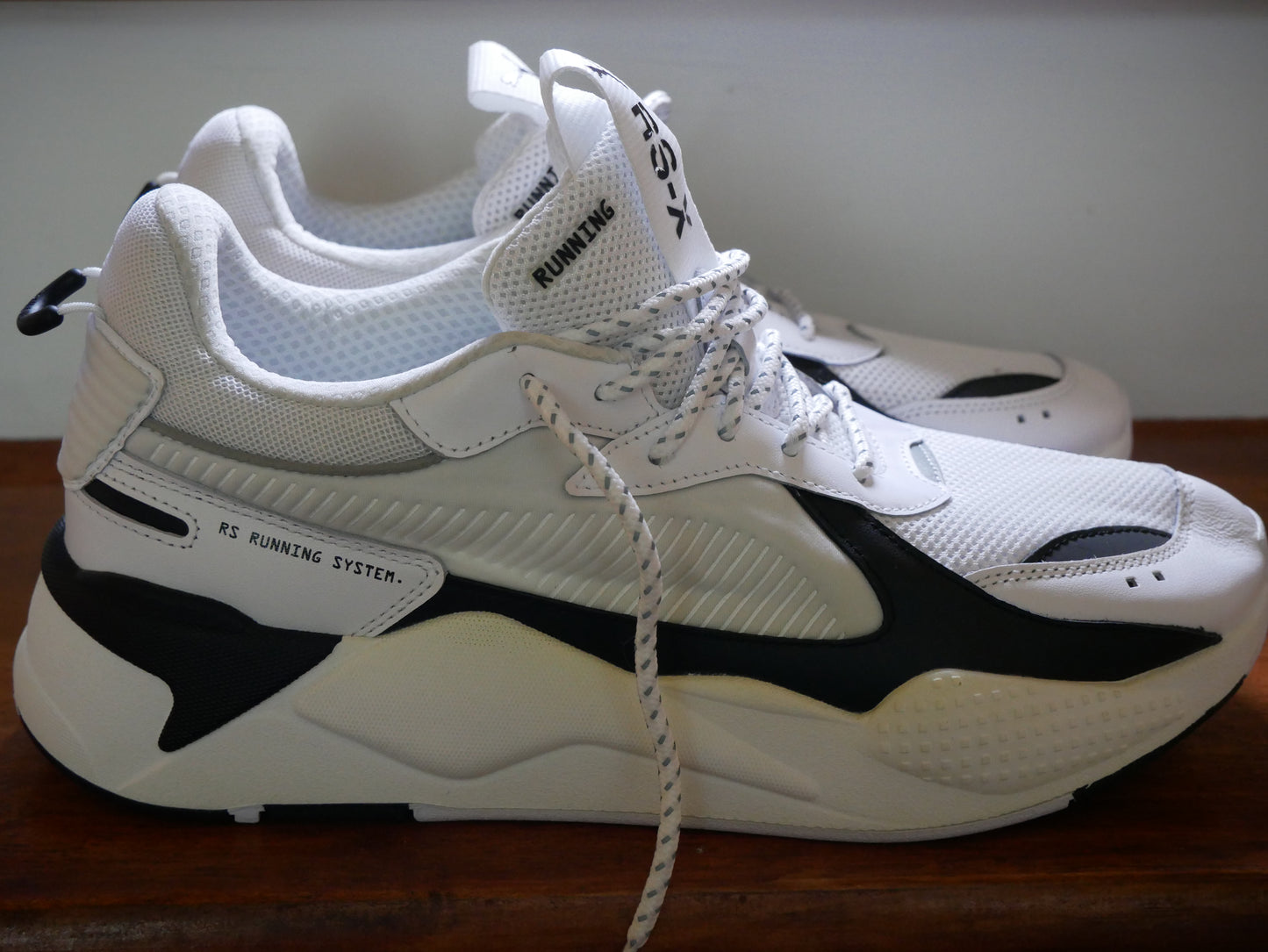 PUMA RS-X LOW TOP SNEAKERS (WHITE)/NEW