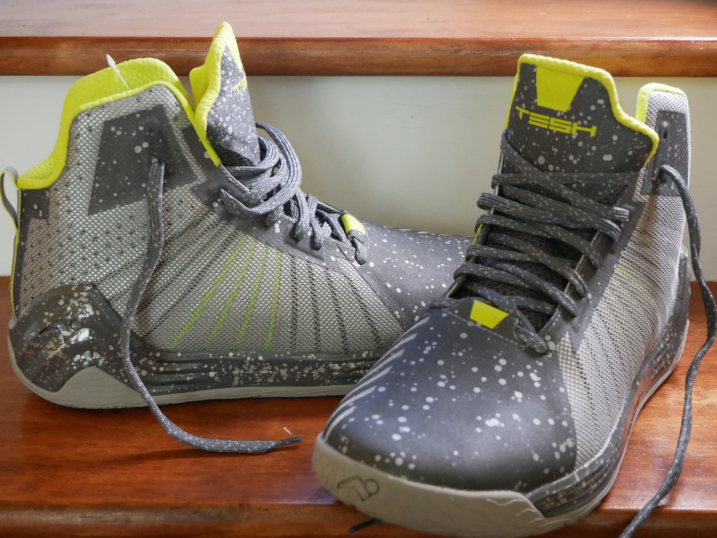 TESH TROOPER HIGH-TOP SNEAKERS (GRAY)/NEW