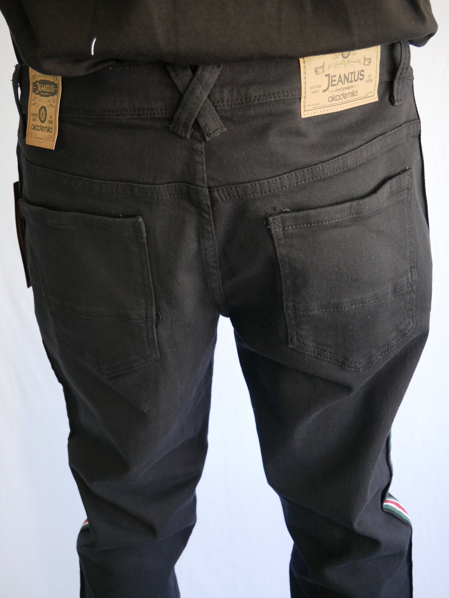 AKADEMIKS STRETCH JEANS (BLACK)/NEW